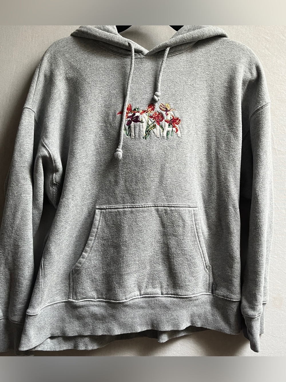 TNA Aritzia Floral Embroidered Cozy Fleece Pullover Hoodie M